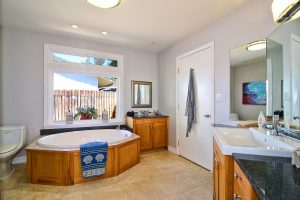 Woodland Hills House For Sale
